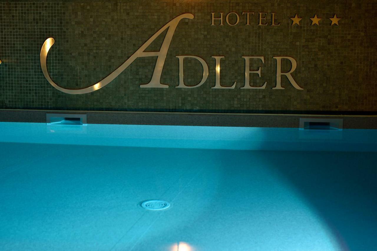 Hotel Adler Alassio Esterno foto